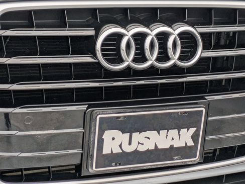 Used 2018 Audi Q3 2.0T Premium FWD image 26