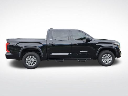 Used 2023 Toyota Tundra SR5 w/ SR5 Convenience Package AWD/4WD image 8