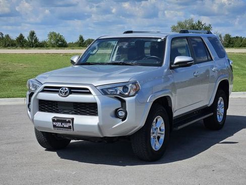 Used 2024 Toyota 4Runner SR5 Premium image 3