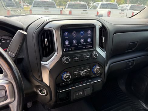 Used 2022 Chevrolet Silverado 1500 LT AWD/4WD image 19