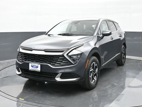 Used 2023 Kia Sportage LX image 4