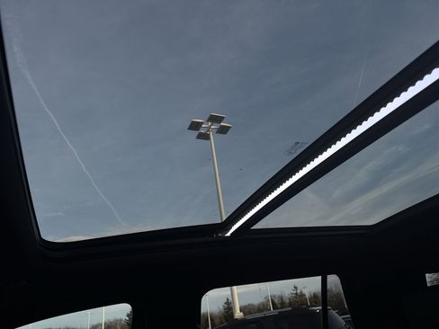 Used 2021 GMC Yukon Denali image 19