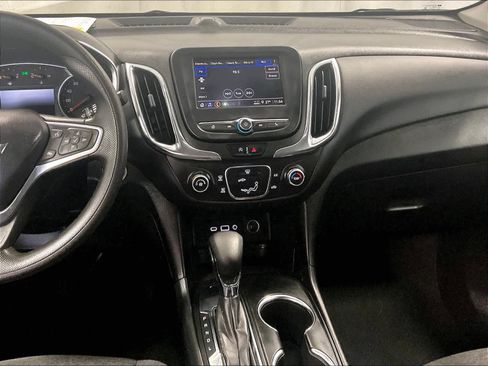 Used 2022 Chevrolet Equinox LT image 18