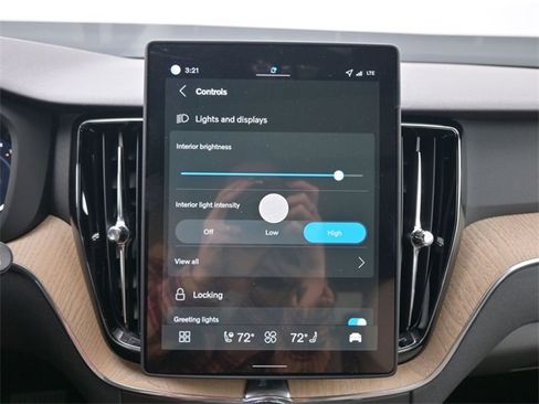 New 2026 Volvo XC60 B5 Plus w/ Protection Package Premier image 17