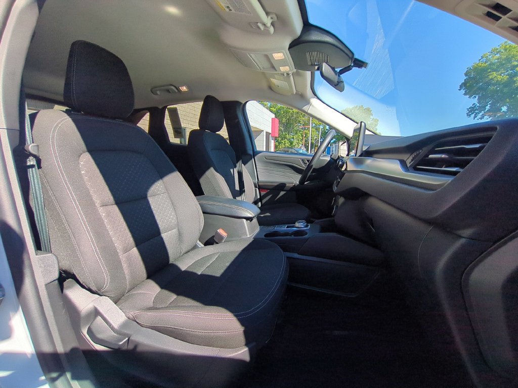 Used 2025 Ford Escape Active AWD/4WD image 27