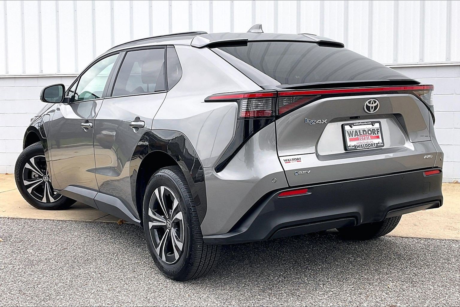 Used 2025 Toyota bZ4X AWD w/ Weather Package image 15