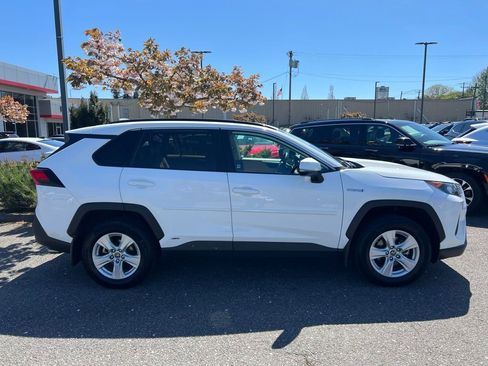 Certified 2020 Toyota RAV4 LE w/ Protection Package AWD/4WD image 6