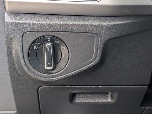 Used 2018 Volkswagen Atlas SE image 22