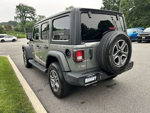 Used 2022 Jeep Wrangler Unlimited Sport AWD/4WD image 6