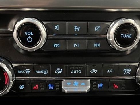 Used 2023 Ford F150 Lariat w/ Equipment Group 502A High image 32