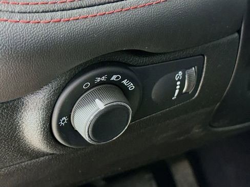 Used 2024 Dodge Durango R/T AWD/4WD image 9