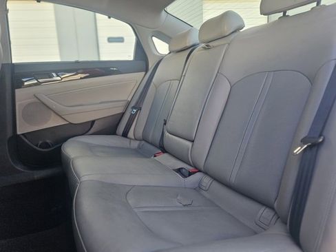 Used 2017 Hyundai Sonata Limited image 13