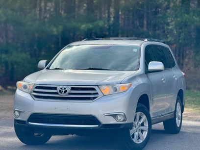 Used 2011 Toyota Highlander 4WD w/ Tech Pkg