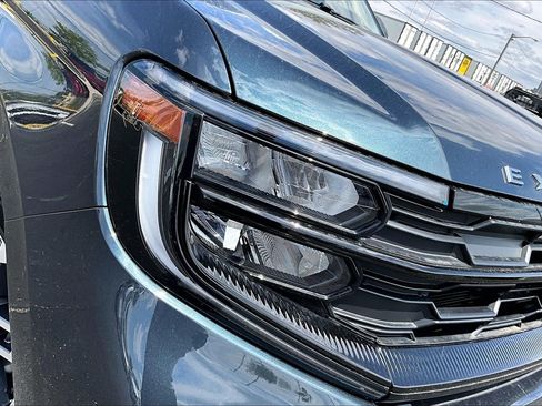 Used 2025 Ford Expedition Active AWD/4WD image 28