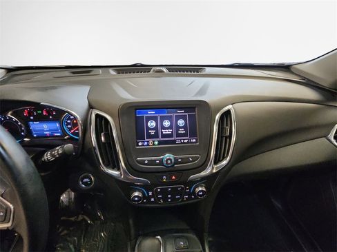 Certified 2024 Chevrolet Equinox LT w/ LPO, Floor Liner Package image 22