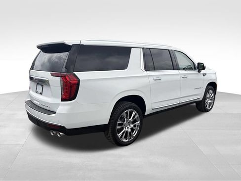 Used 2023 GMC Yukon XL Denali AWD/4WD image 21