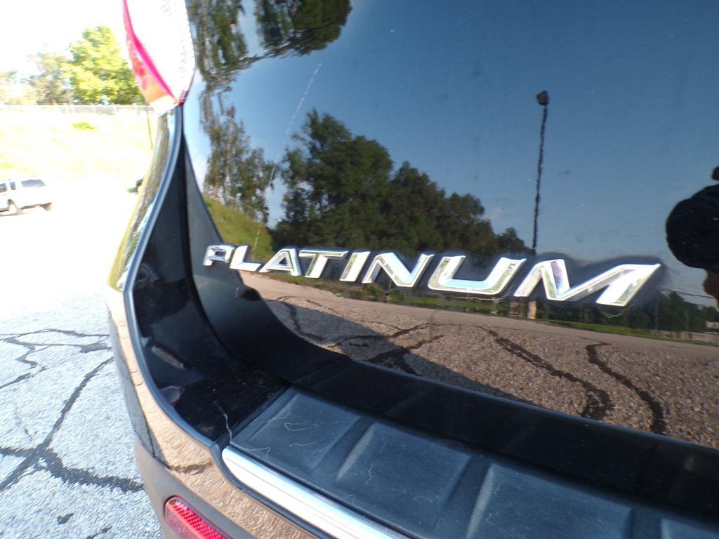 Used 2021 Ford Explorer Platinum w/ Equipment Group 601A AWD/4WD image 15