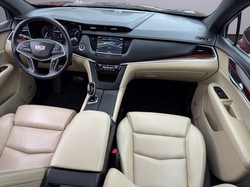 Used 2017 Cadillac XT5 Premium Luxury image 30