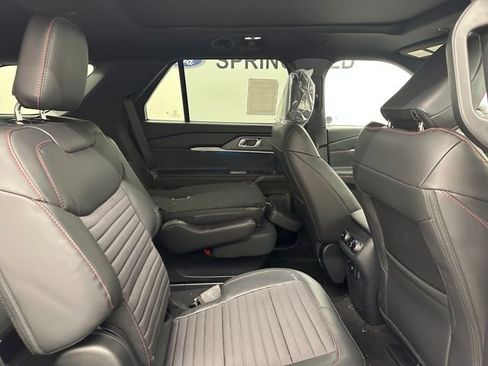 New 2026 Ford Explorer ST-Line w/ ST-Line Street Pack image 15