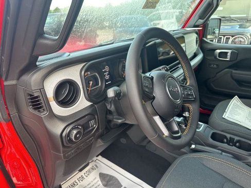 Used 2024 Jeep Wrangler Unlimited Sport AWD/4WD image 15