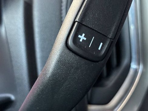 Used 2021 Chevrolet Silverado 1500 LT RWD image 40