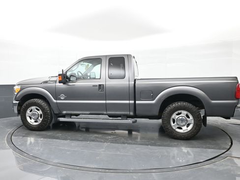 Used 2011 Ford F250 XLT w/ Chrome Pkg RWD image 9