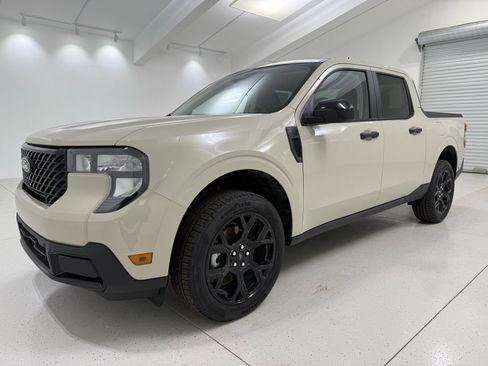 New 2025 Ford Maverick XLT w/ XLT Luxury Package image 3