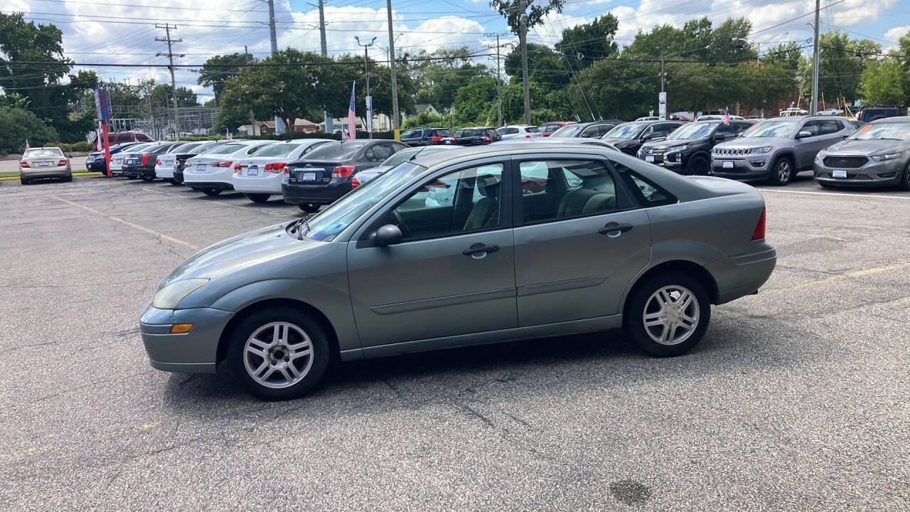 Used 2003 Ford Focus SE FWD image 3