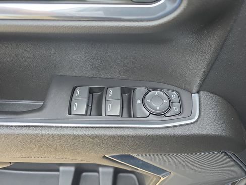 Used 2023 Chevrolet Silverado 1500 LT AWD/4WD image 28