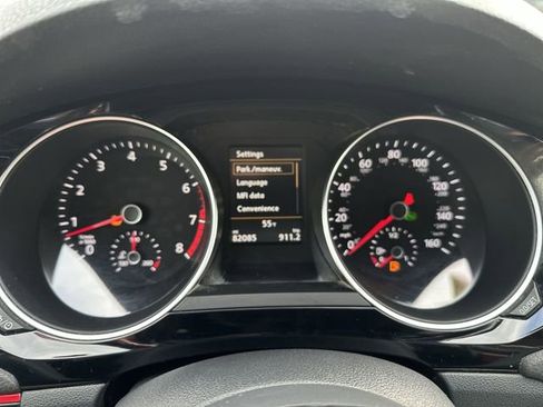 Used 2017 Volkswagen Jetta GLI image 13