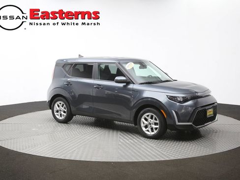 Used 2023 Kia Soul LX w/ LX Technology Package FWD image 45
