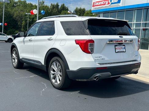 Used 2023 Ford Explorer Limited image 5