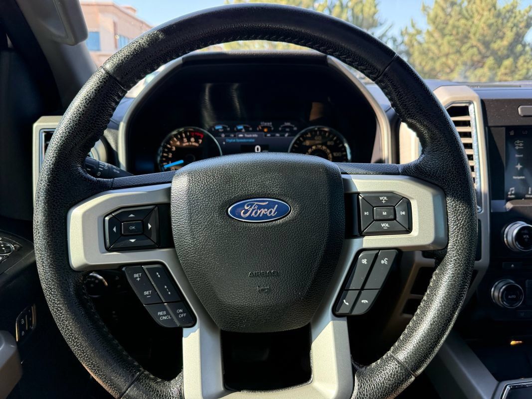 Used 2016 Ford F150 Lariat w/ Equipment Group 502A Luxury AWD/4WD image 30