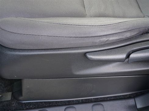 Used 2023 Nissan Frontier S w/ Technology Package image 19