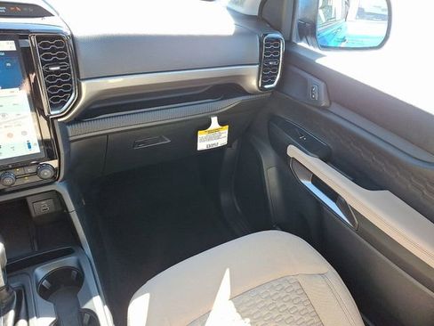 New 2025 Ford Ranger XLT w/ Trailer Tow Package RWD image 10