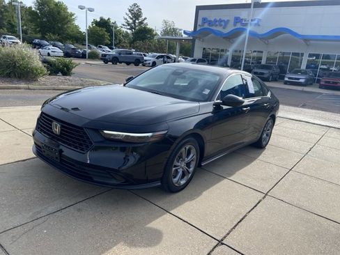 Used 2024 Honda Accord EX image 4