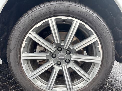 Used 2019 Audi Q7 3.0T Premium Plus w/ Premium Plus Package image 5