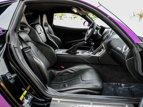 Used 2013 SRT Viper GTS w/ GTS Laguna Interior Pkg image 30