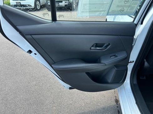 Used 2024 Nissan Sentra SV FWD image 18