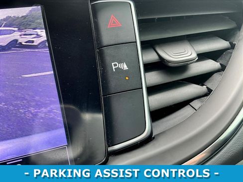 Used 2021 Buick Enclave Essence w/ Sport Touring Edition AWD/4WD image 38