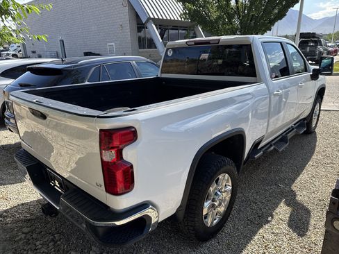 Used 2020 Chevrolet Silverado 2500 LT w/ All Star Edition AWD/4WD image 3