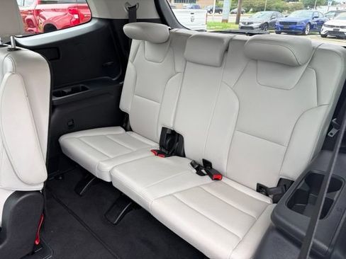 Used 2023 Kia Telluride S w/ S Sunroof Package FWD image 30