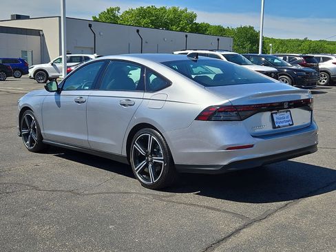 Used 2026 Honda Accord SE image 7