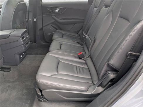 Used 2018 Audi Q7 3.0T Premium Plus w/ Premium Plus Package AWD/4WD image 21