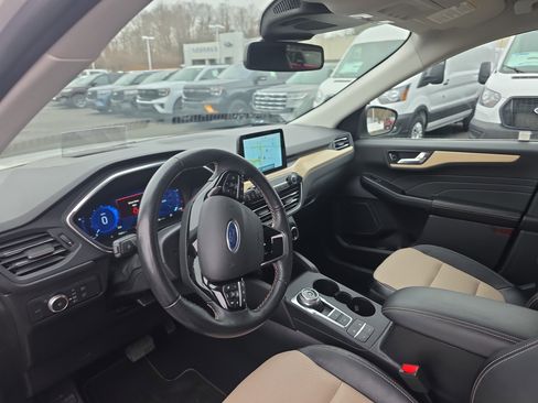 Used 2022 Ford Escape Titanium w/ Titanium Elite Package image 34