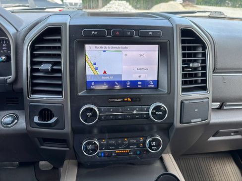 Used 2020 Ford Expedition Max XLT w/ Equipment Group 202A RWD image 24
