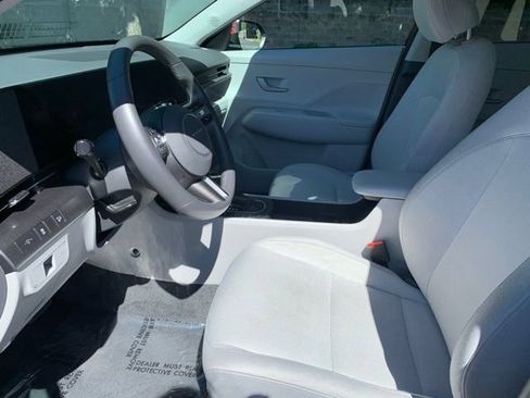 Certified 2025 Hyundai Kona SEL FWD image 11