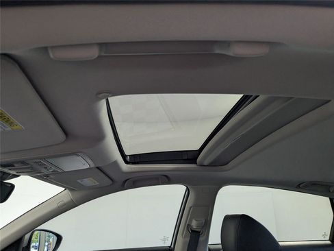 Used 2020 Honda Accord Touring image 13