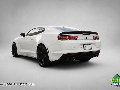 Used 2022 Chevrolet Camaro SS RWD image 6