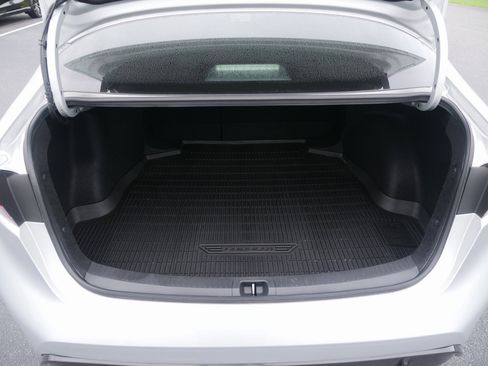 Used 2023 Toyota Corolla SE image 11